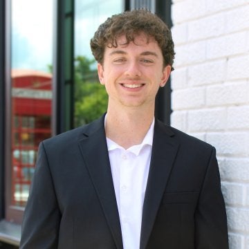 Headshot of Loan Officer Connor Deke