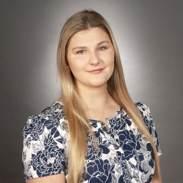 Headshot of Loan Processor Corinne Stringer