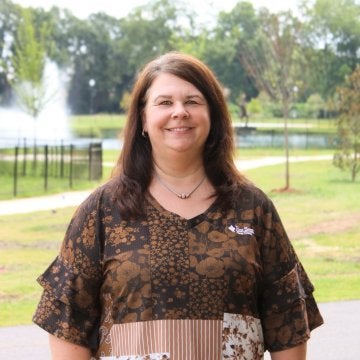 Headshot of Loan Processor Debra King