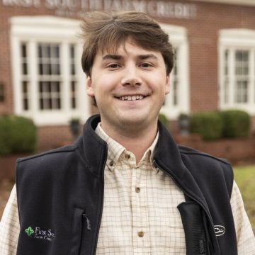 Headshot of Loan Officer Parker Evans